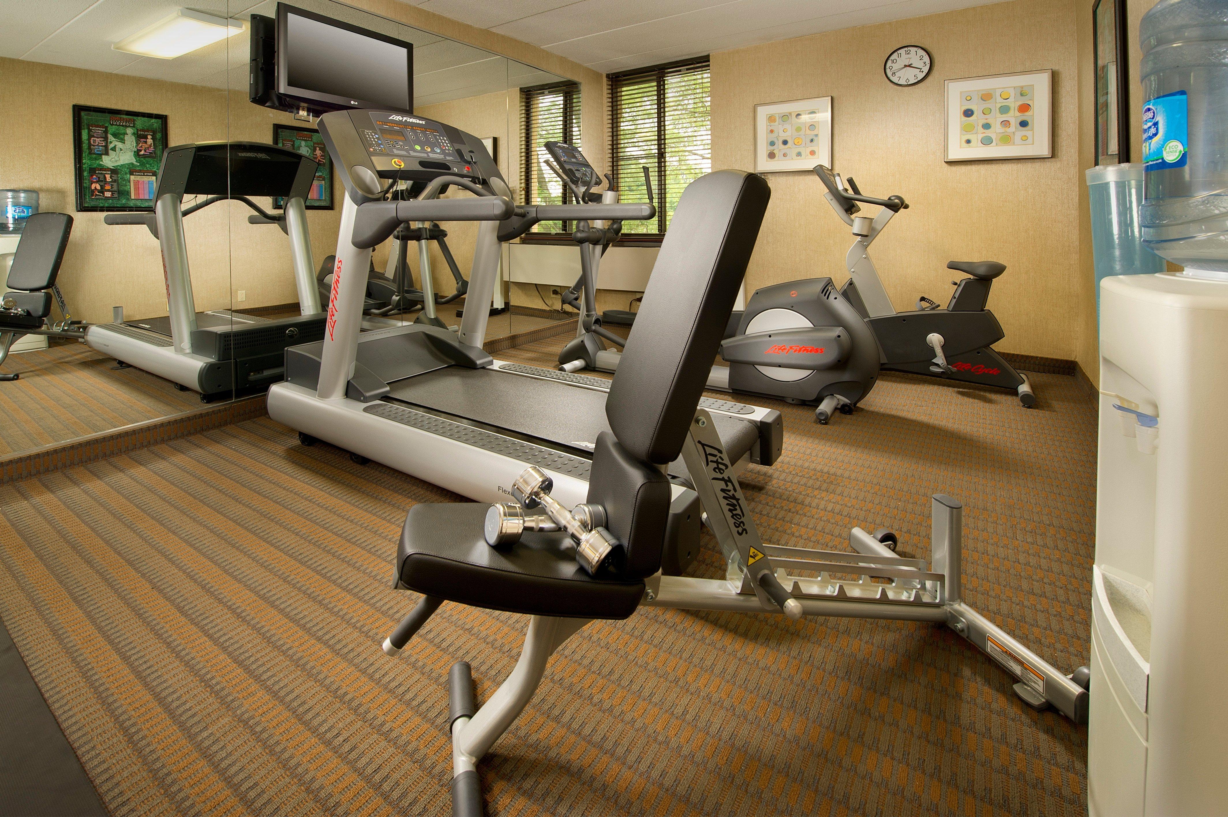Holiday Inn Express Fairfax-Arlington Boulevard By Ihg Ngoại thất bức ảnh
