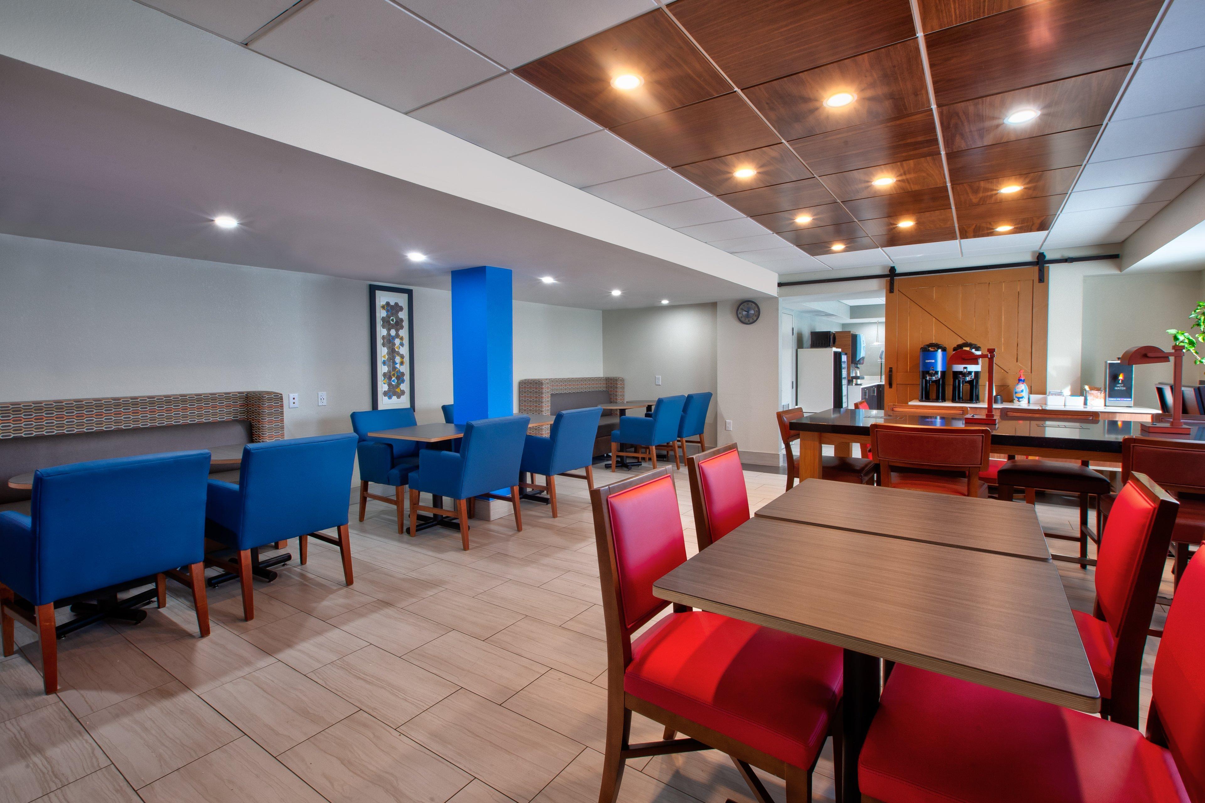 Holiday Inn Express Fairfax-Arlington Boulevard By Ihg Ngoại thất bức ảnh