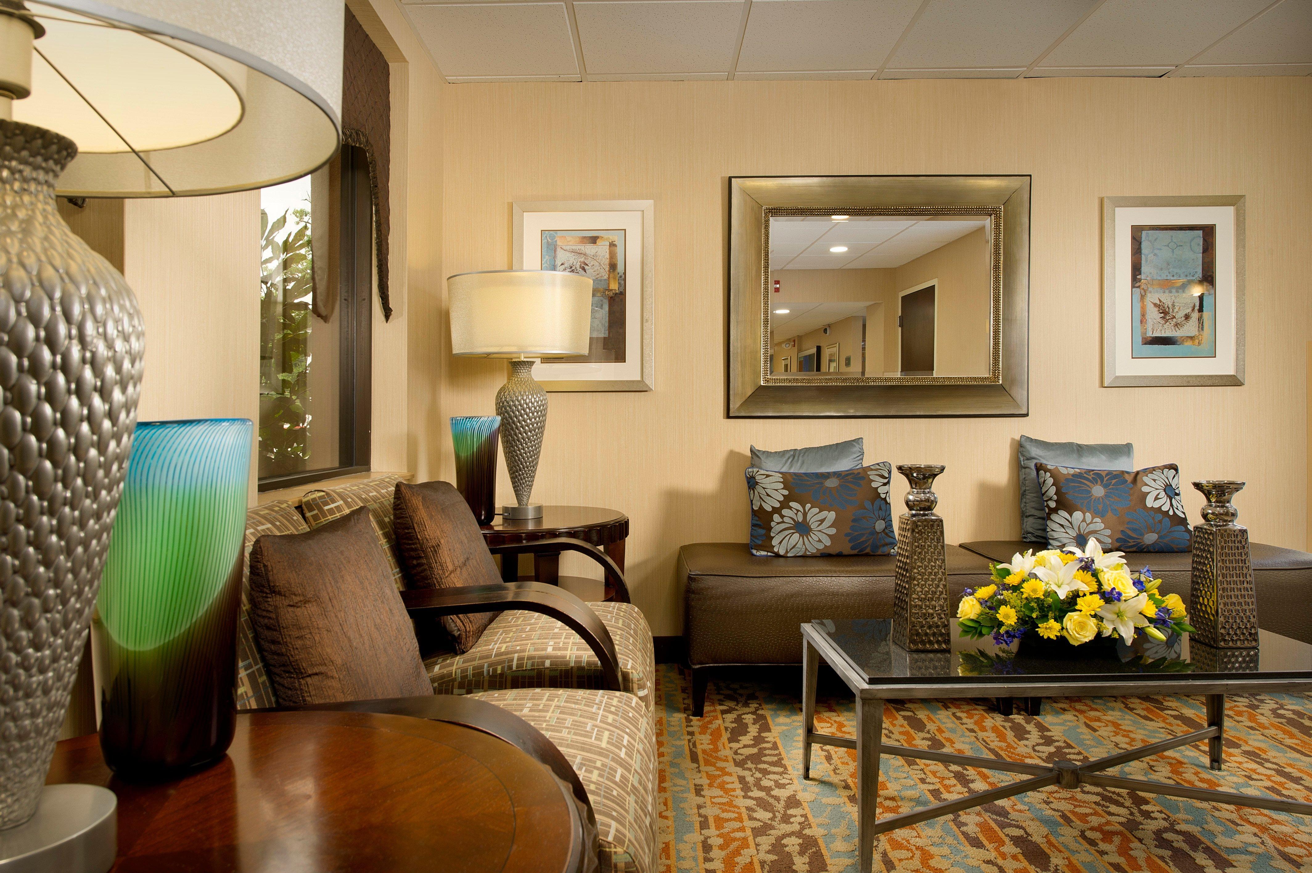 Holiday Inn Express Fairfax-Arlington Boulevard By Ihg Ngoại thất bức ảnh