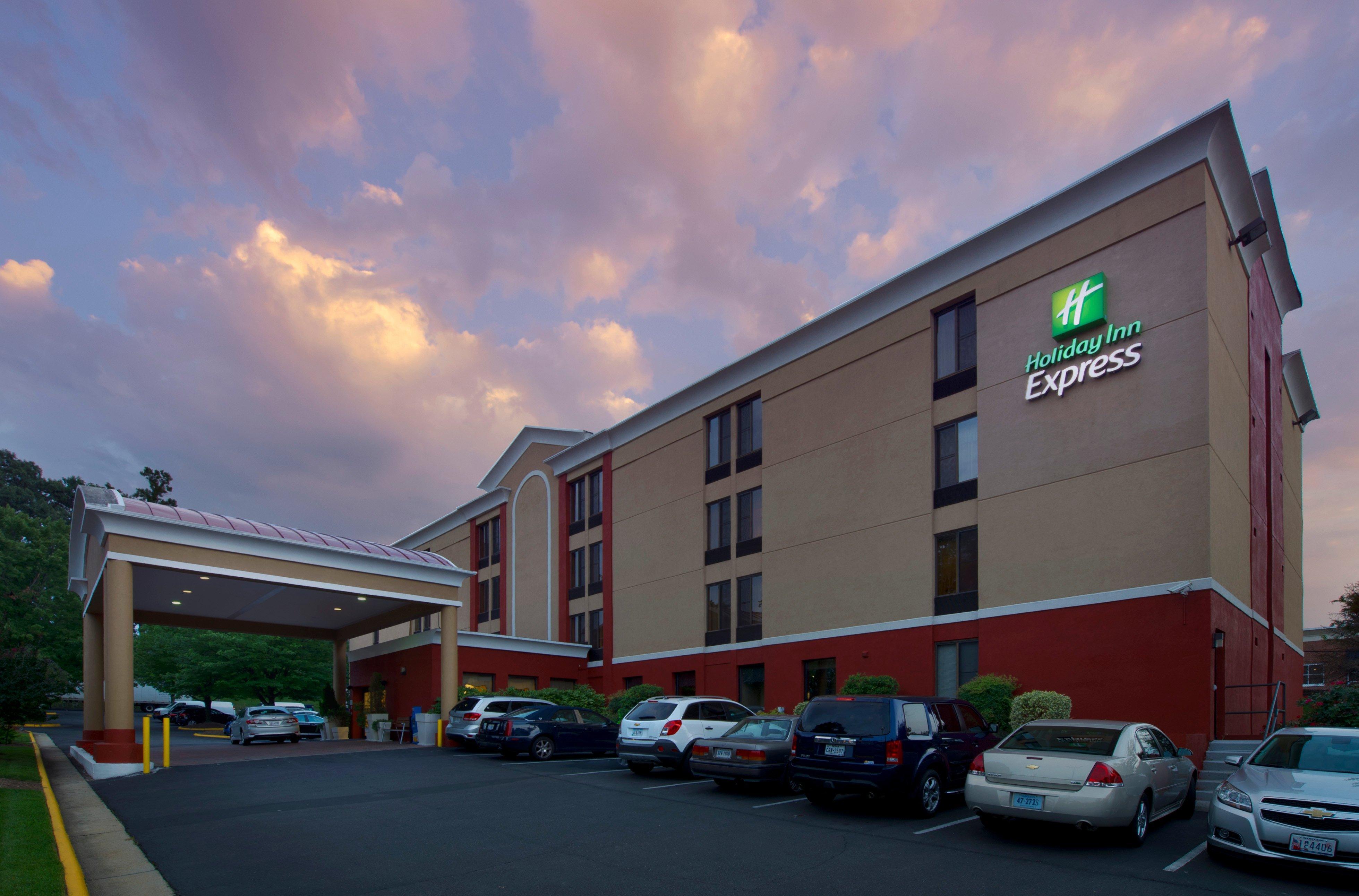 Holiday Inn Express Fairfax-Arlington Boulevard, An Ihg Hotel Ngoại thất bức ảnh